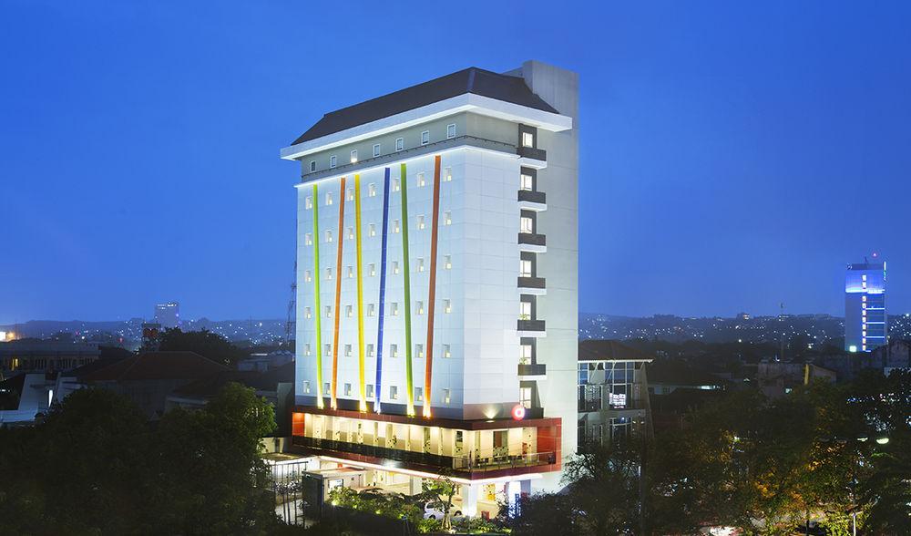 Hôtel Amaris Simpang Lima à Semarang Extérieur photo